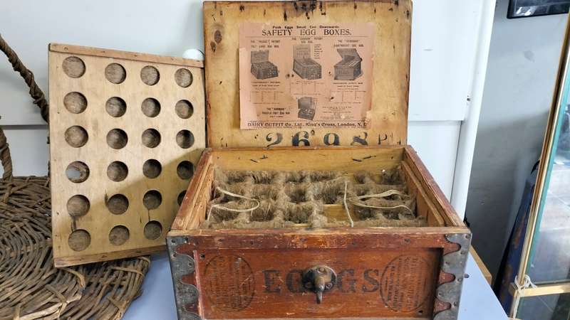 Rare Wooden Eggbox from the 1930's ( 37 x 30 x 20 cm )