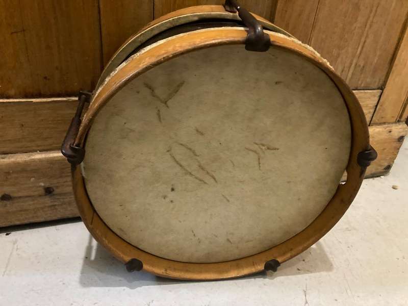 British Viceroy Small Drum circa 1920 ( 16 cm high , 26 cm diameter)