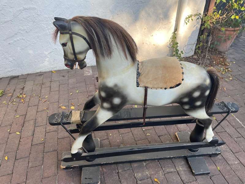Rare Victorian Rocking Horse ( 124 x 35 x 116 )