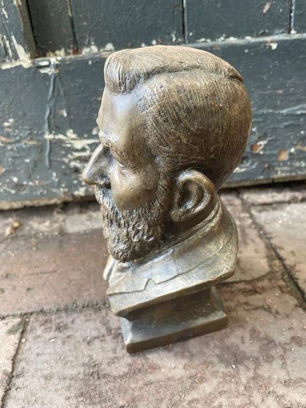 Boer War:Bronze Bust of Genl. De Wet ( Coert Steynberg) 18 cm