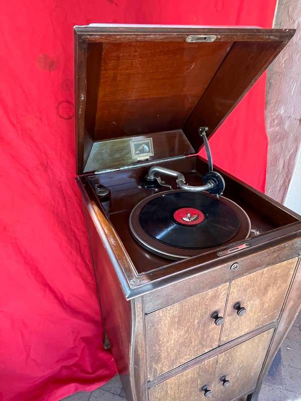 Oak Cased His Masters Voice Gramophone ( Working)