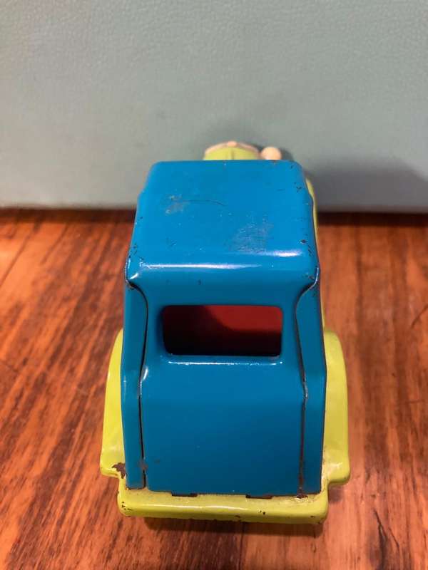 Japanese Tinplate Friction Car ( 16 x 9 x 6 cm )