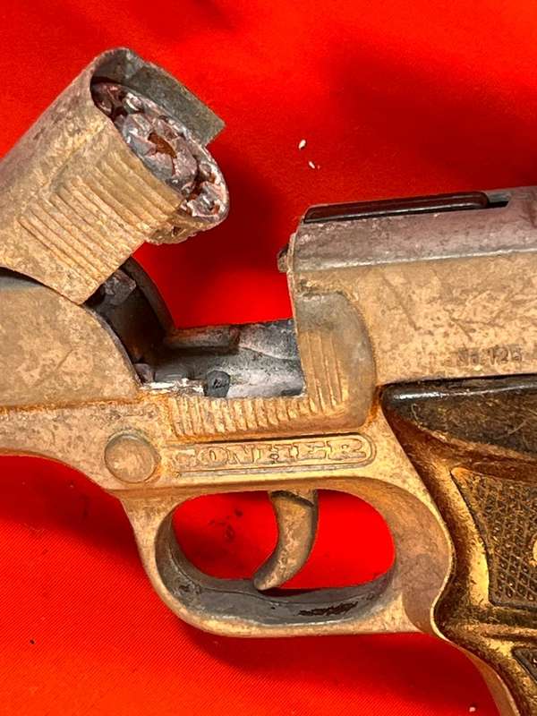 Vintage Clap gun