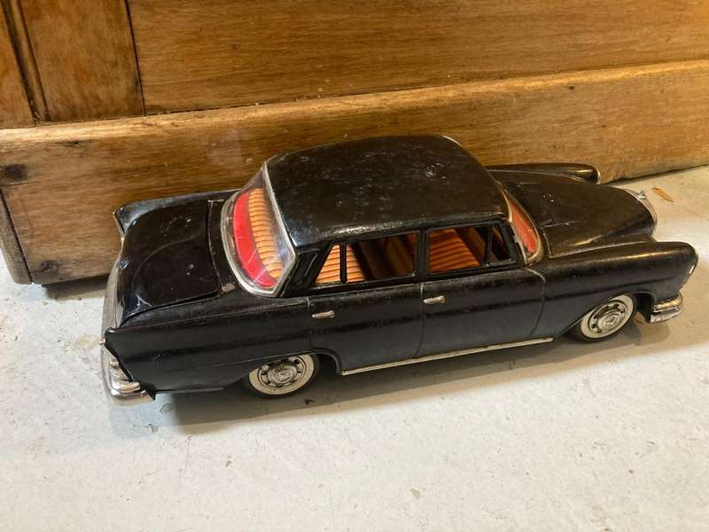 Japanes Tinplate Mercedes Benz ( 30 cm )