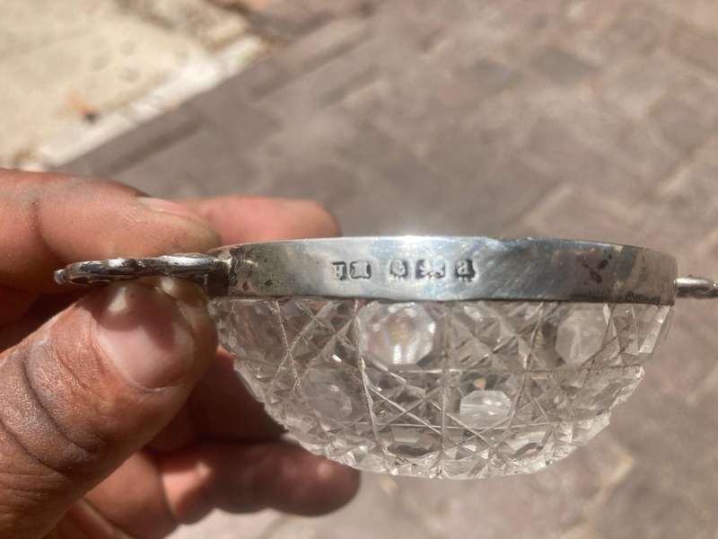 Silver Rimmed Cutglass Bowl ( 7 x 7 c 3cm )