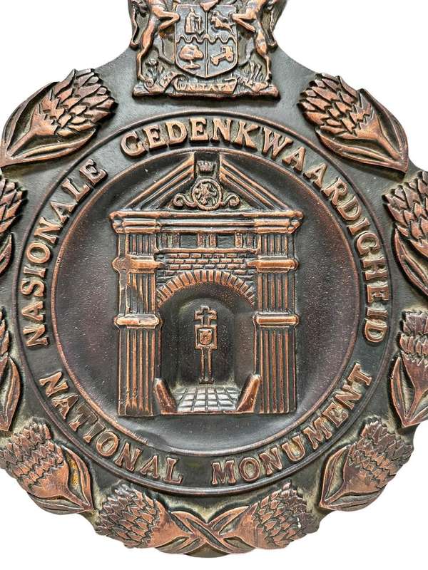 Bronze Plaque: Nasionale Gedenkwaardigheid/ National aMonument Bronze Plaque ( 27 x 22 cm )d