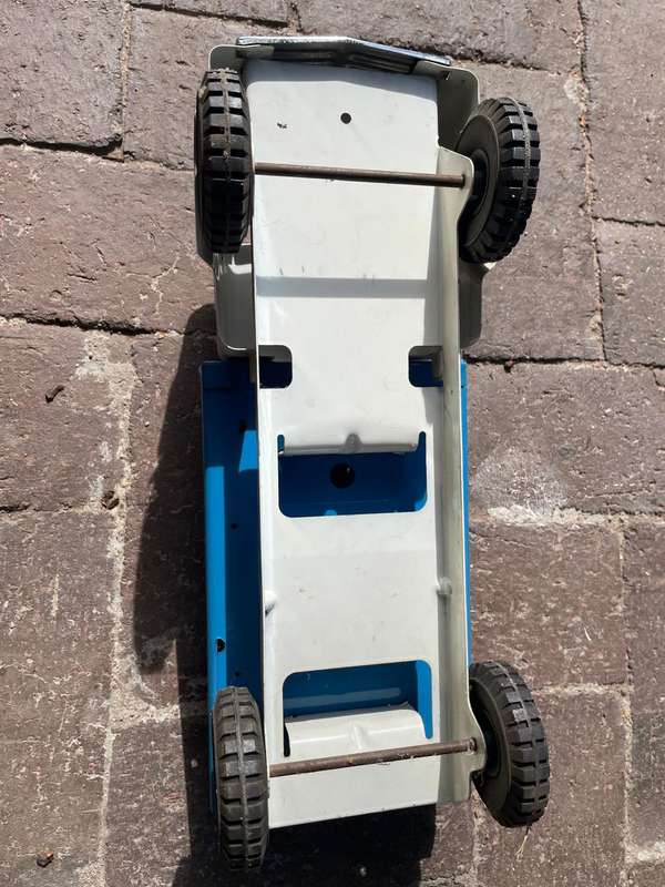 Triang Tinplate Milktruck ( 35 x 14 x 16 cm )