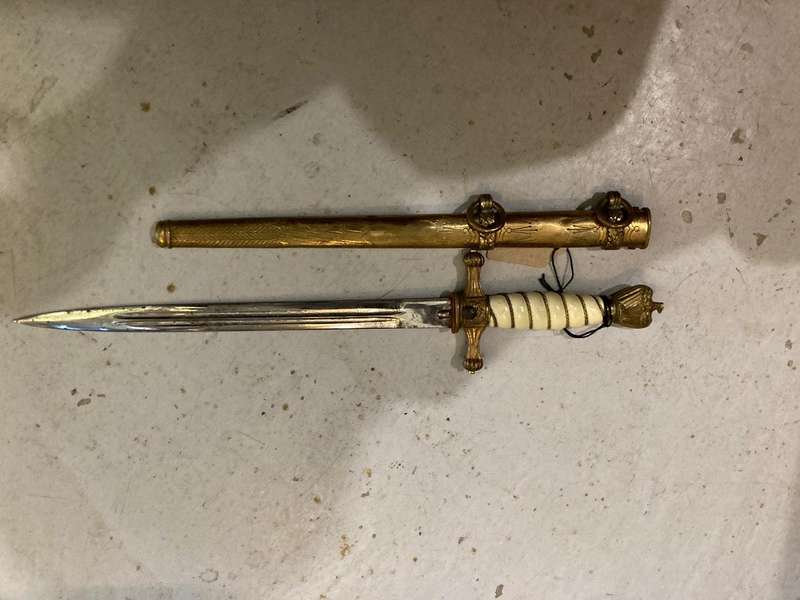 WW11 German Kriegsmarine Officers Dagger