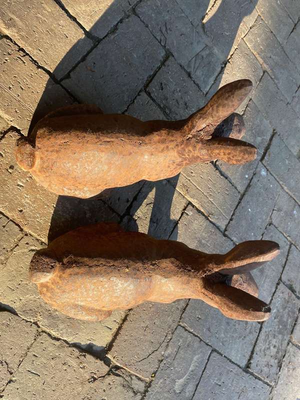 Rare pair of Cast Iron Bunnys (27cm )