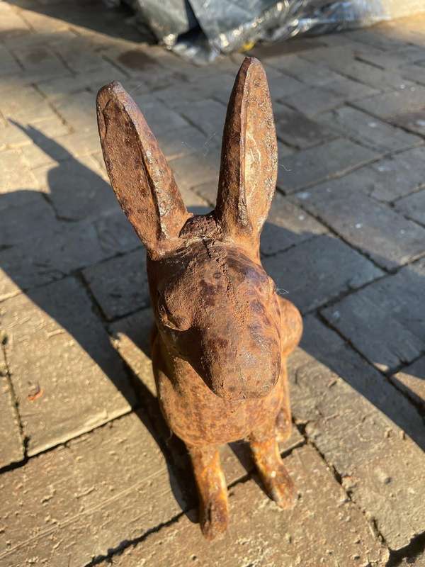 Rare pair of Cast Iron Bunnys (27cm )