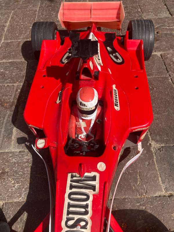 Large F1 Model Car  ( 75cm )