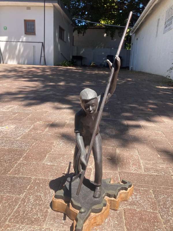 Bronze Sculpture of Flag Planting Man ( 35 cm )