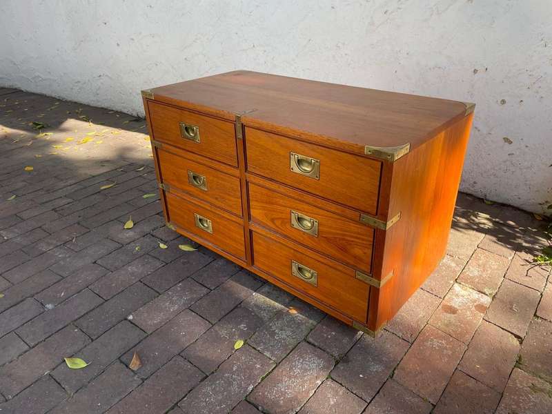Beautiful Teak Military Style Chest ( 90 c 55 x 45 cm )