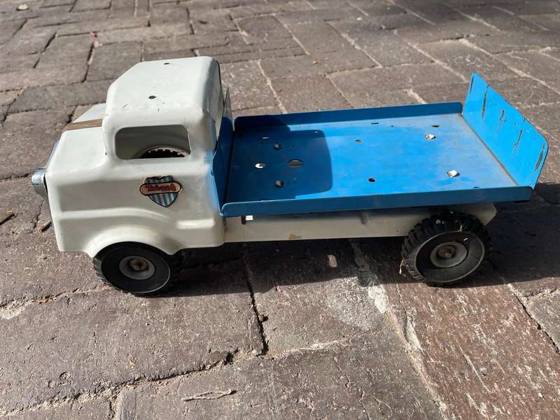 Triang Tinplate Milktruck ( 35 x 14 x 16 cm )