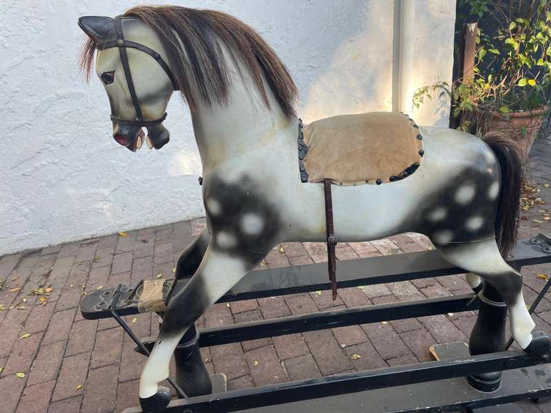 Rare Victorian Rocking Horse ( 124 x 35 x 116 )