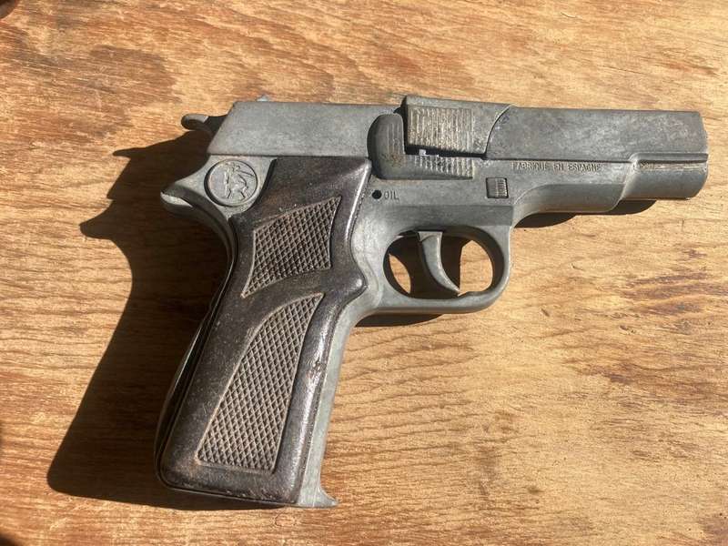 Vintage Clap gun