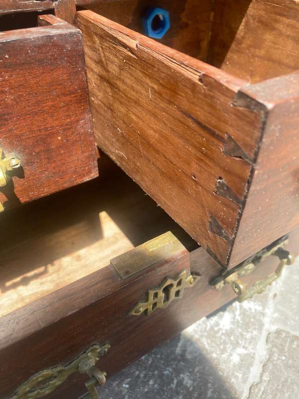 Rare Mahogany Sales Sample Cabinet (40 x 34 x 18 cm )