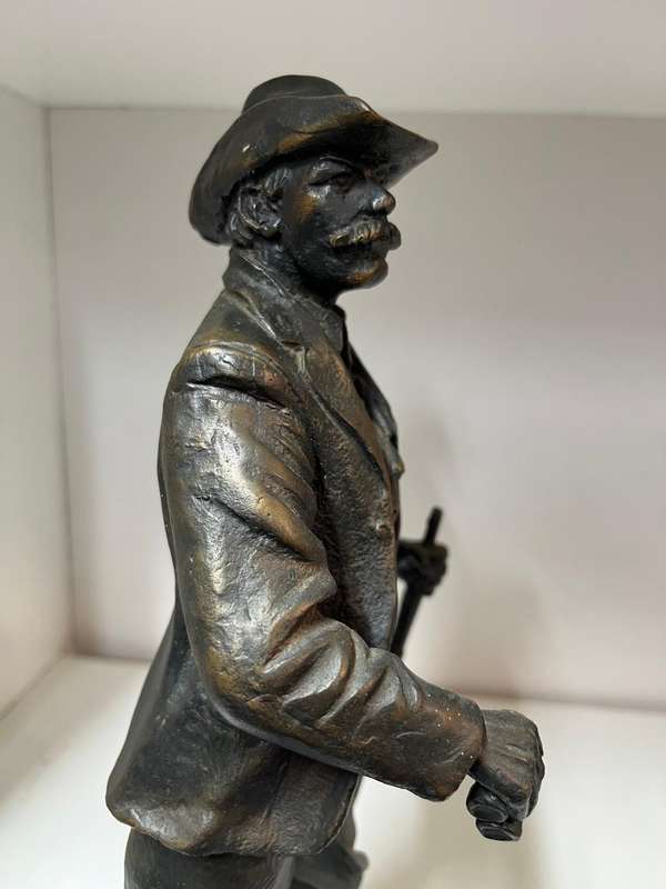 Boer War : Rare Bronze of Boere Verkenner Danie Theron by Phill Minnnaar ( 33 cm )