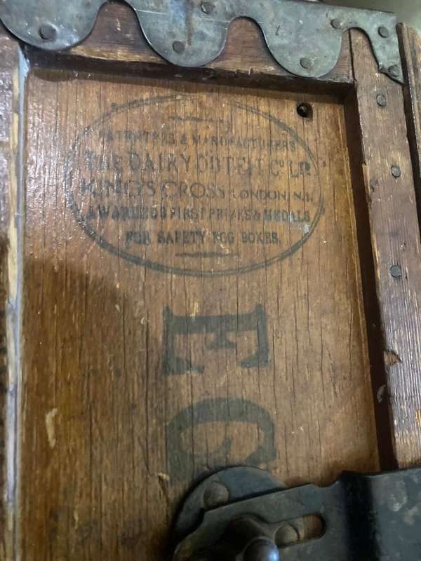 Rare Wooden Eggbox from the 1930's ( 37 x 30 x 20 cm )