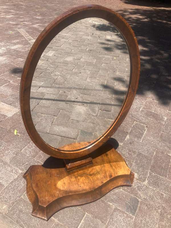 Beautiful Flame Mahogany Shaving Mirror ( 81 x 58 x 31 cm )