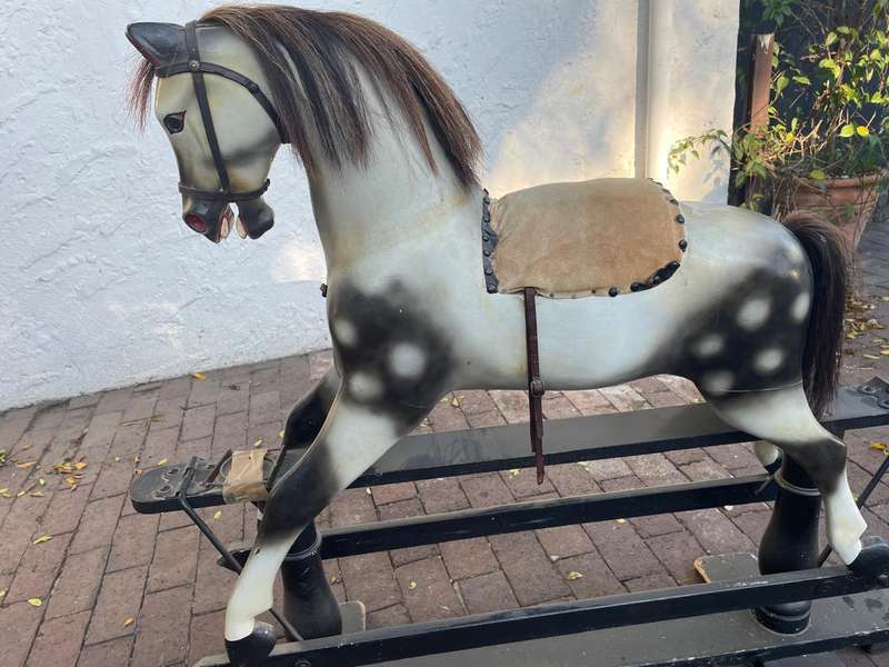 Rare Victorian Rocking Horse ( 124 x 35 x 116 )