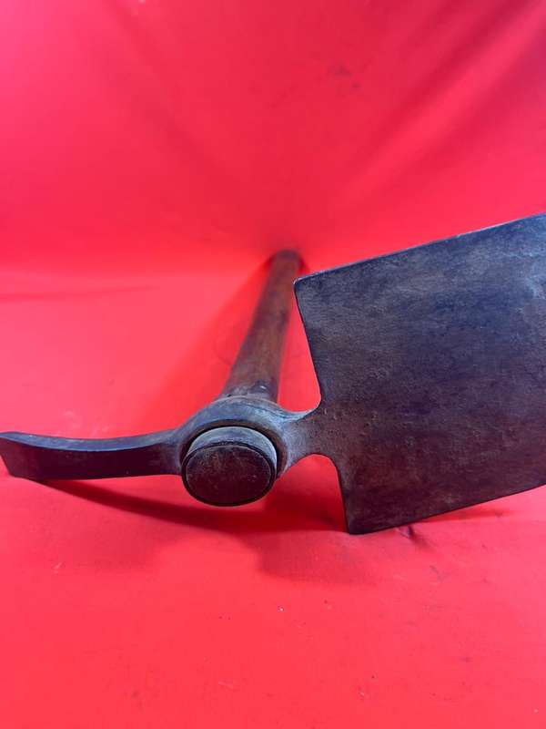 WW1 and 11 British Trench Tool