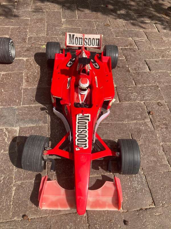 Large F1 Model Car  ( 75cm )