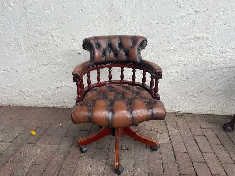 Genuine Leather Chesterfield Swivel Office Chair
