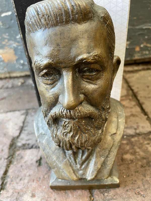 Boer War:Bronze Bust of Genl. De Wet ( Coert Steynberg) 18 cm