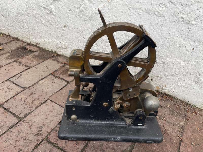Cast Iron and Brass Laundry Markong Machine A&C Jenner( 34 x 31 x 17 cm ) circa 1922