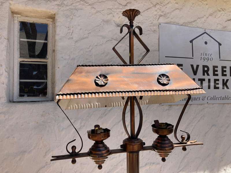 Beautiful Copper Standing Lamp (173 x 47 x 24 cm )