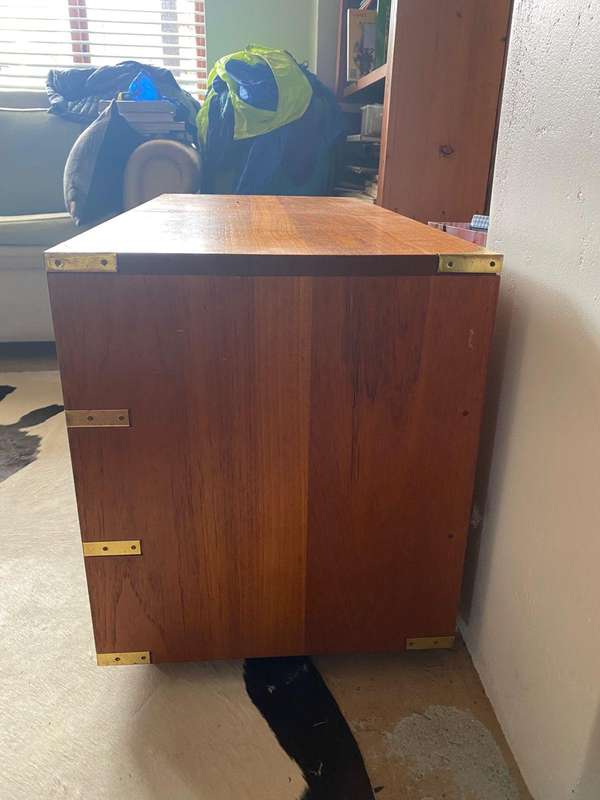 Beautiful Teak Military Style Chest ( 90 c 55 x 45 cm )