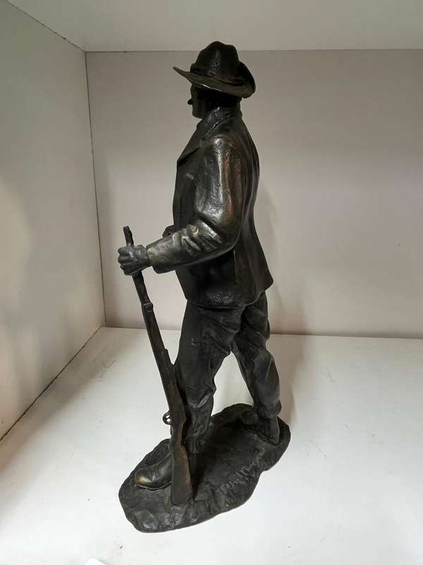 Boer War : Rare Bronze of Boere Verkenner Danie Theron by Phill Minnnaar ( 33 cm )
