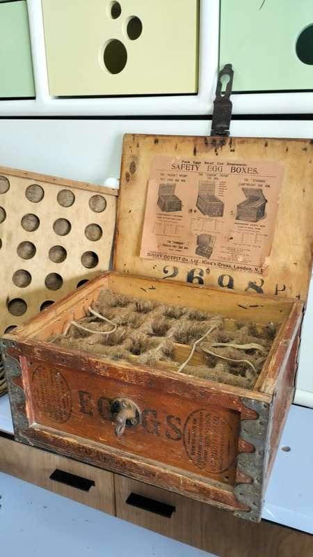 Rare Wooden Eggbox from the 1930's ( 37 x 30 x 20 cm )