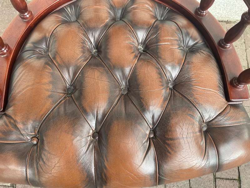 Genuine Leather Chesterfield Swivel Office Chair