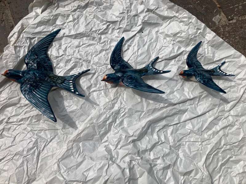 Collection of 3 Flying Beswick Swallows ( 15/18, 12/15,11/10cm)