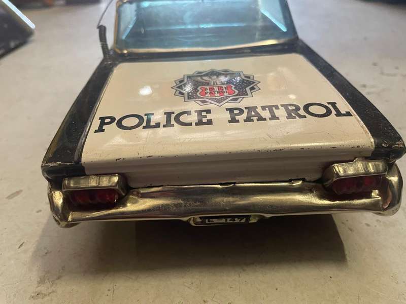 Rare Tinplate Japanese Buick Policecar in original box