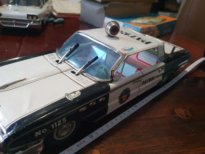 Rare Tinplate Japanese Buick Policecar in original box