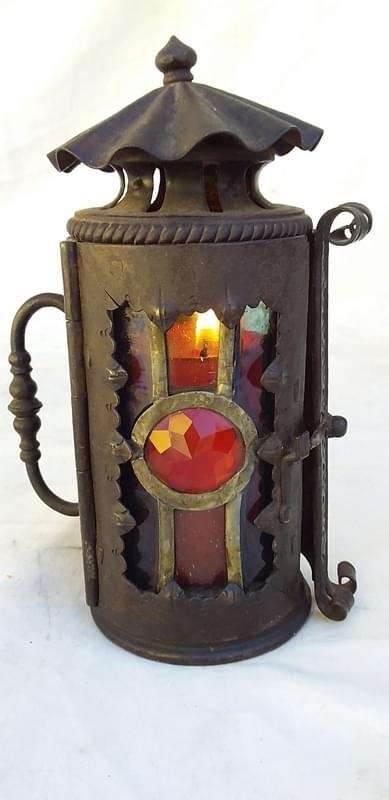 Beautiful Metal Candle Lantern ( 17 x 11 x 8 cm)