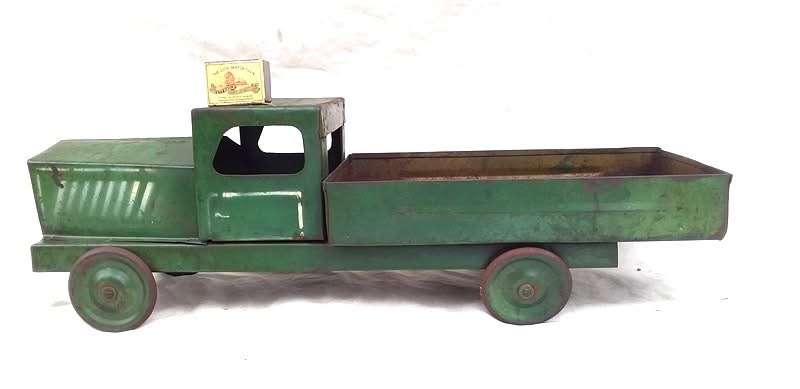 Tinplate SA Made Truck in original condition( 60 x 25 x 20 cm )