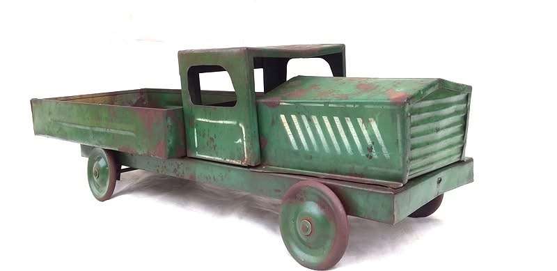 Tinplate SA Made Truck in original condition( 60 x 25 x 20 cm )