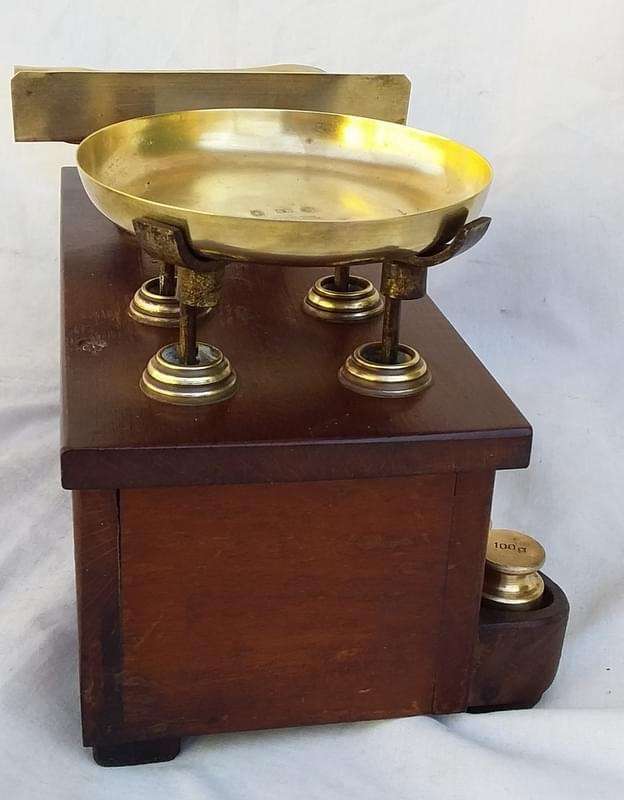 Rare Brass and Mahogany Apothecary Scale ( 25 x 15 x 13 cm )