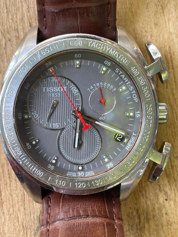Beautiful Tissot Mens Wristwatch ( Working)