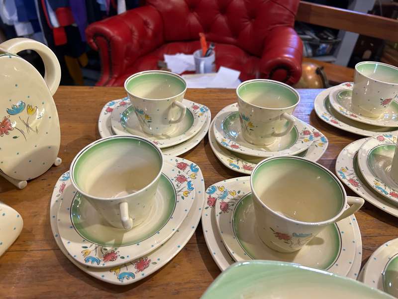 Clarice Cliff 45 pc Teaset in good condition