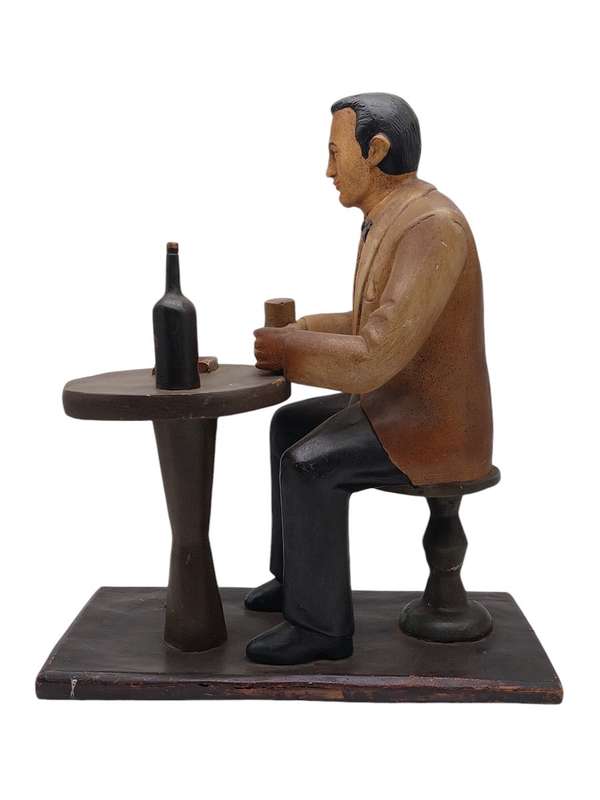 Advertising Figurine : Remi Martin ( 42 x 23 x 50cm )