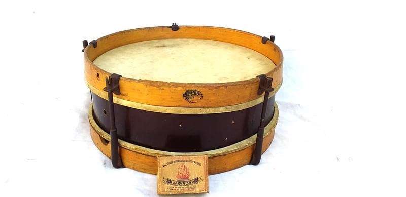 British Viceroy Small Drum circa 1920 ( 16 cm high , 26 cm diameter)