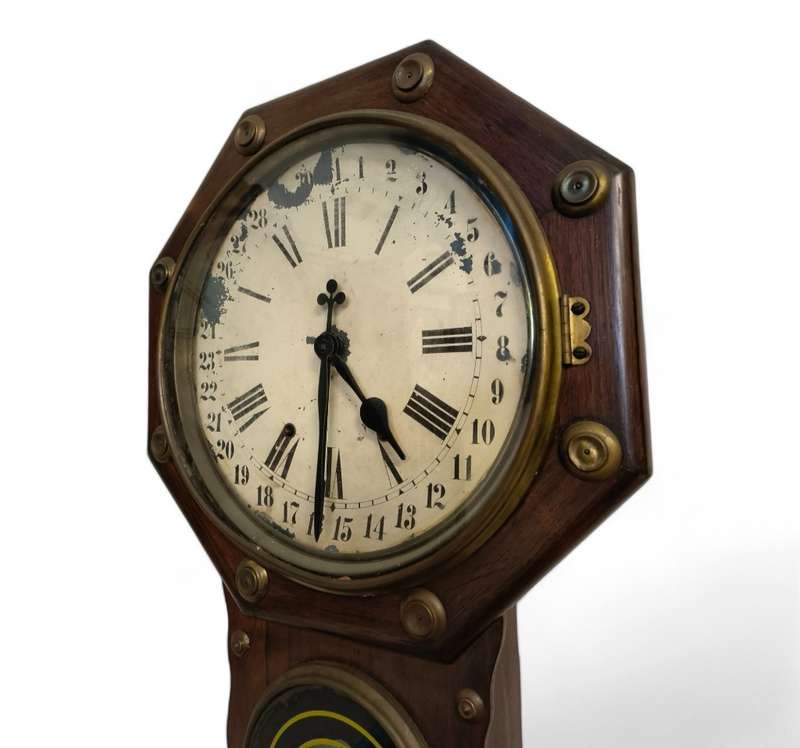 Mahogany Cased Calendar Clock ( 64 x 42 x 12 cm )