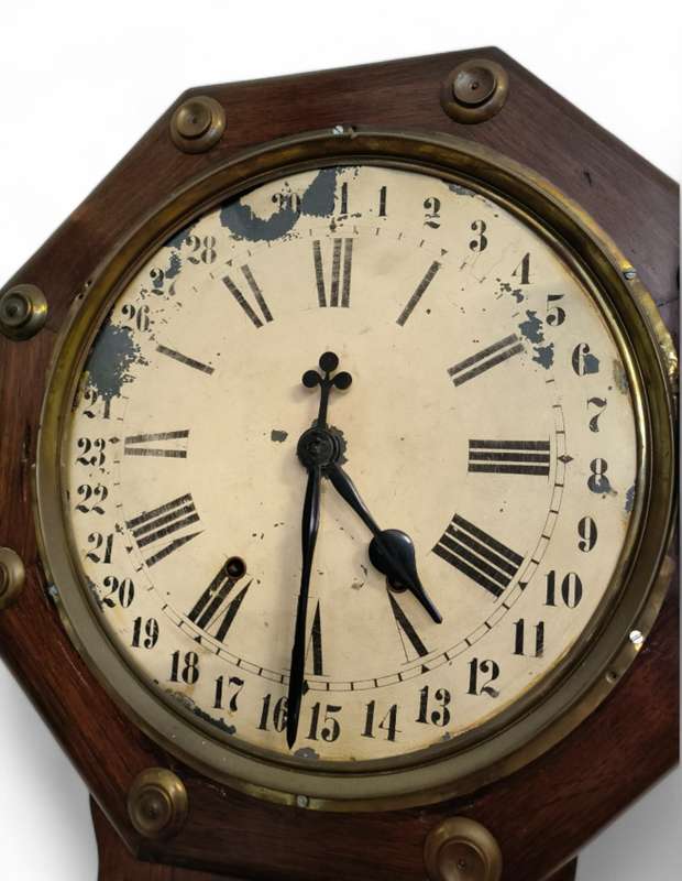 Mahogany Cased Calendar Clock ( 64 x 42 x 12 cm )