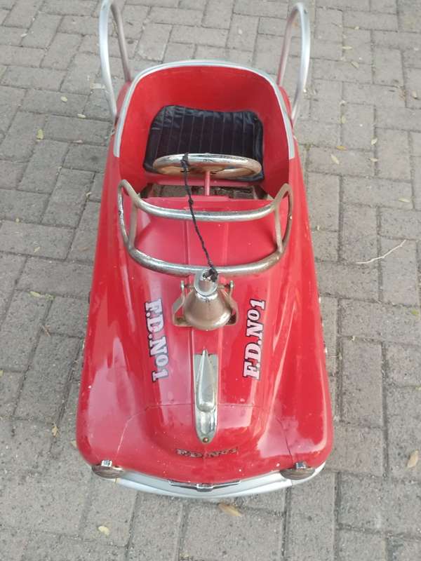 Vintage Tinplate Firechief Pedalcar
