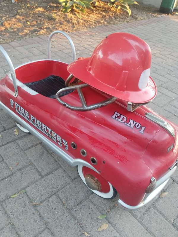 Vintage Tinplate Firechief Pedalcar